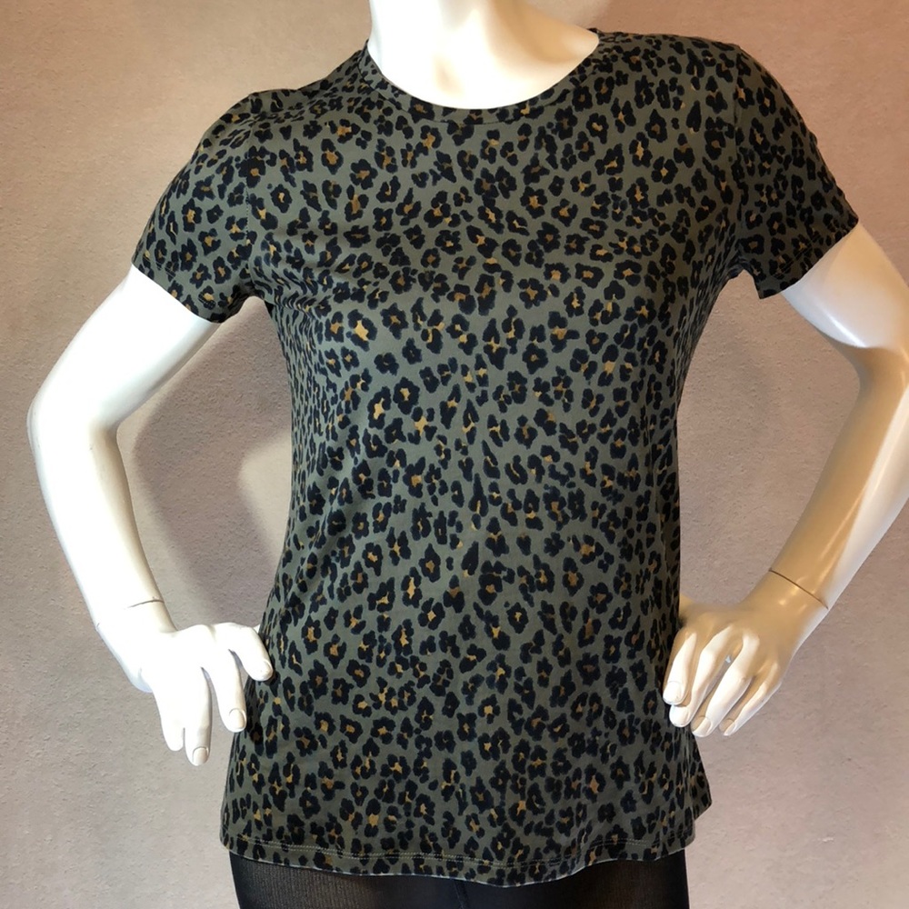 ❤️❤️BANANA REPUBLIC Leopard Print Shirt (NWOT)❤️❤️
